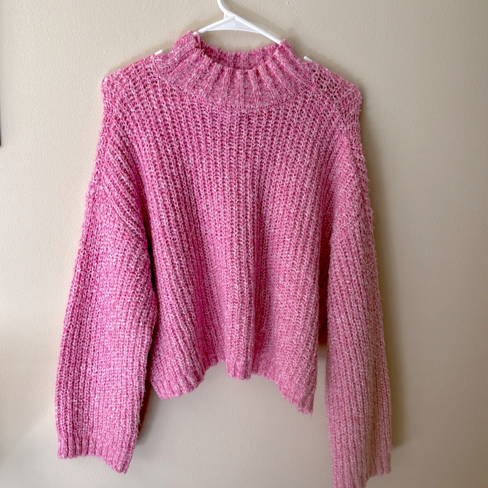Rosy-Pink Knit Crewneck with soft sleeves!